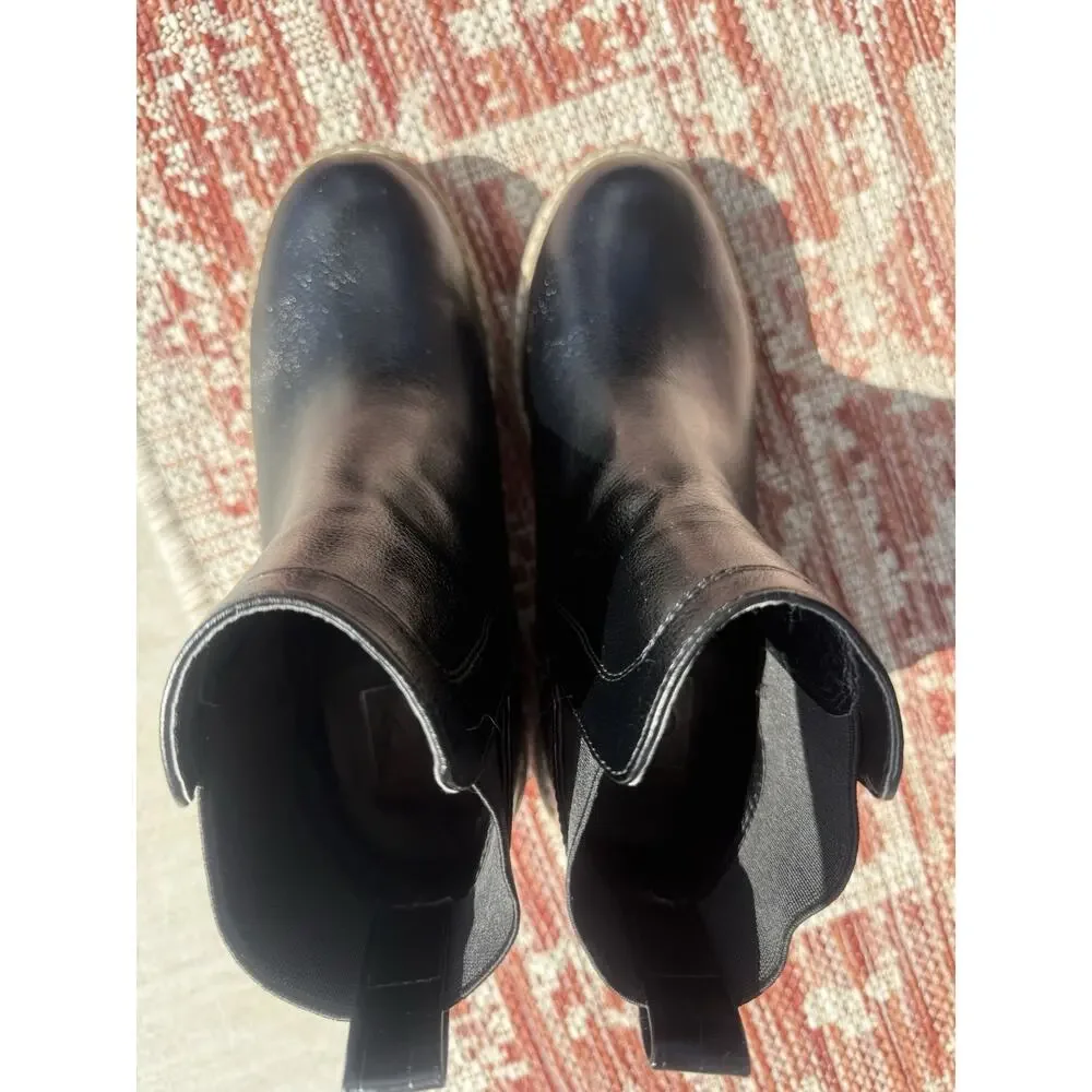 DV by Dolce Vita Black Chelsea Boots Women’s Size 6 Worn Once Excellent